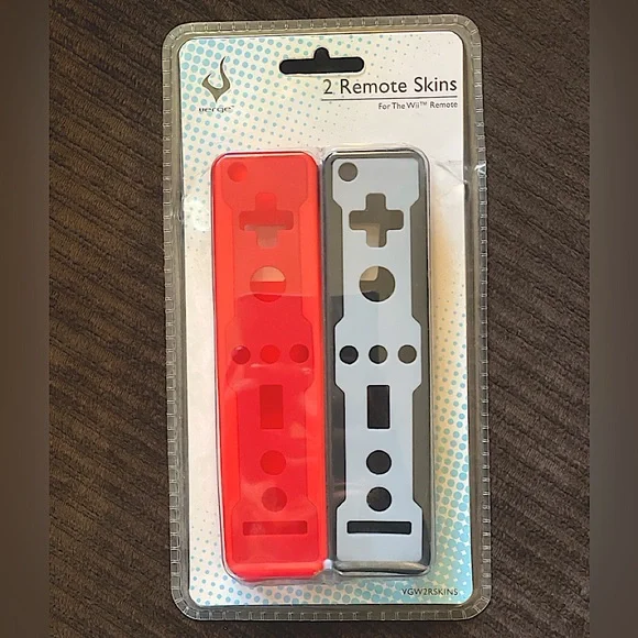 Nintendo Wii Remote Sleeve Set — Black and Red - Picture 10 of 10
